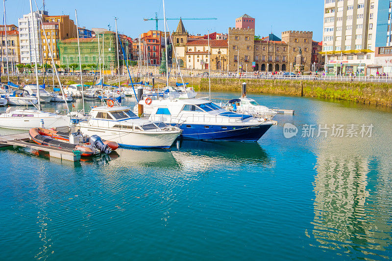 希洪的Cimavilla (Cimadevilla)和游艇，Asturias，西班牙